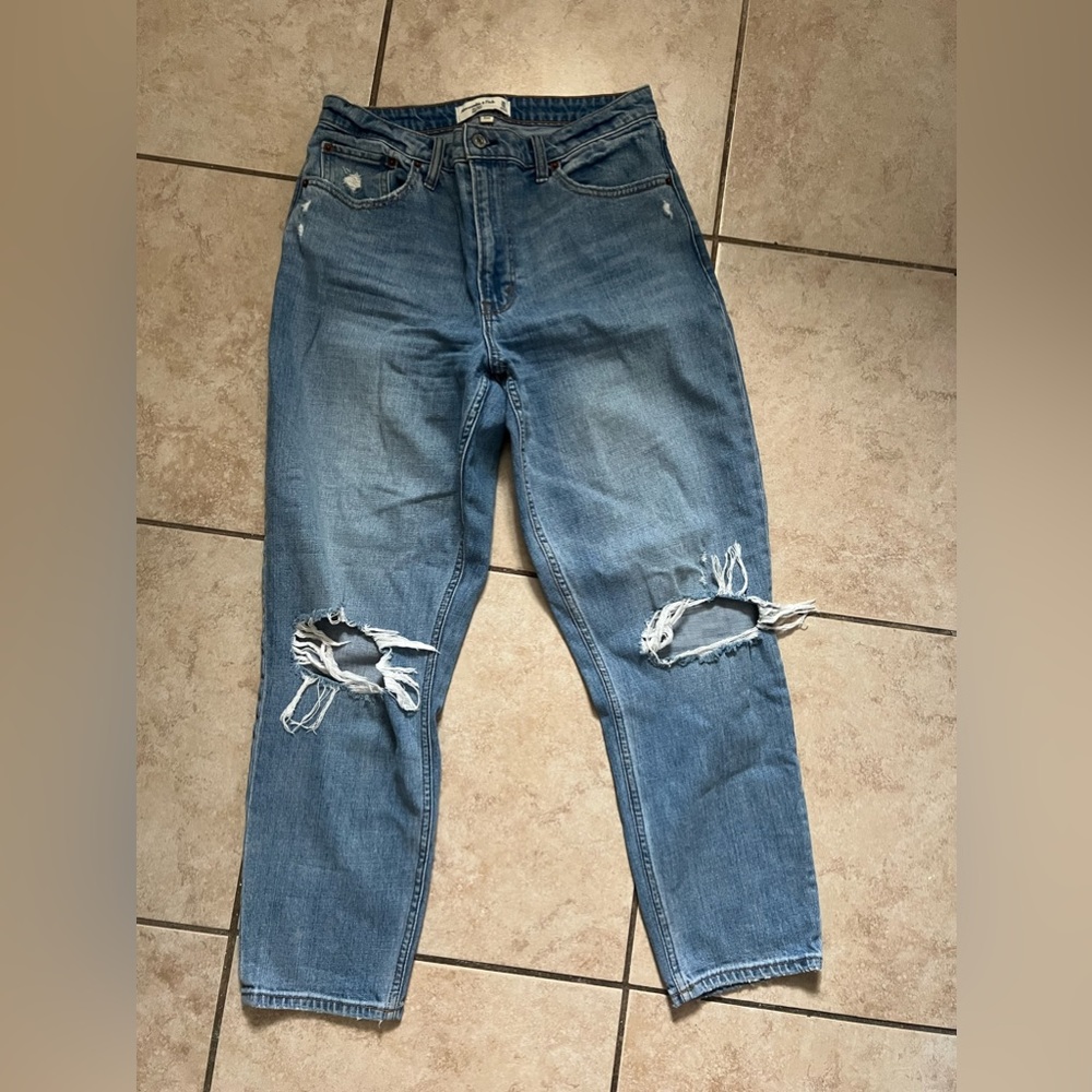 Abercrombie curve love high rise mom Jean